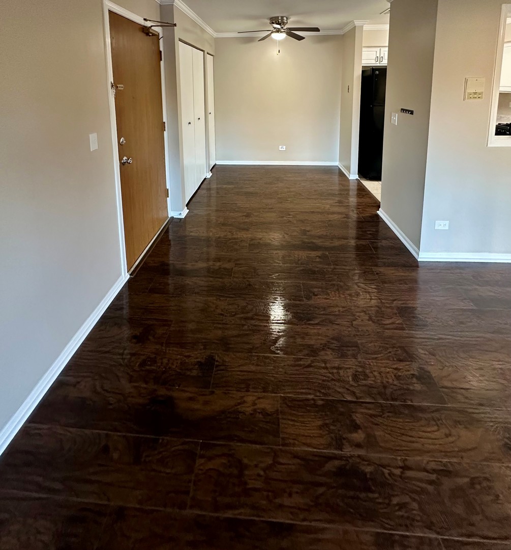 221 Uteg Street #G, Crystal Lake, IL 60014