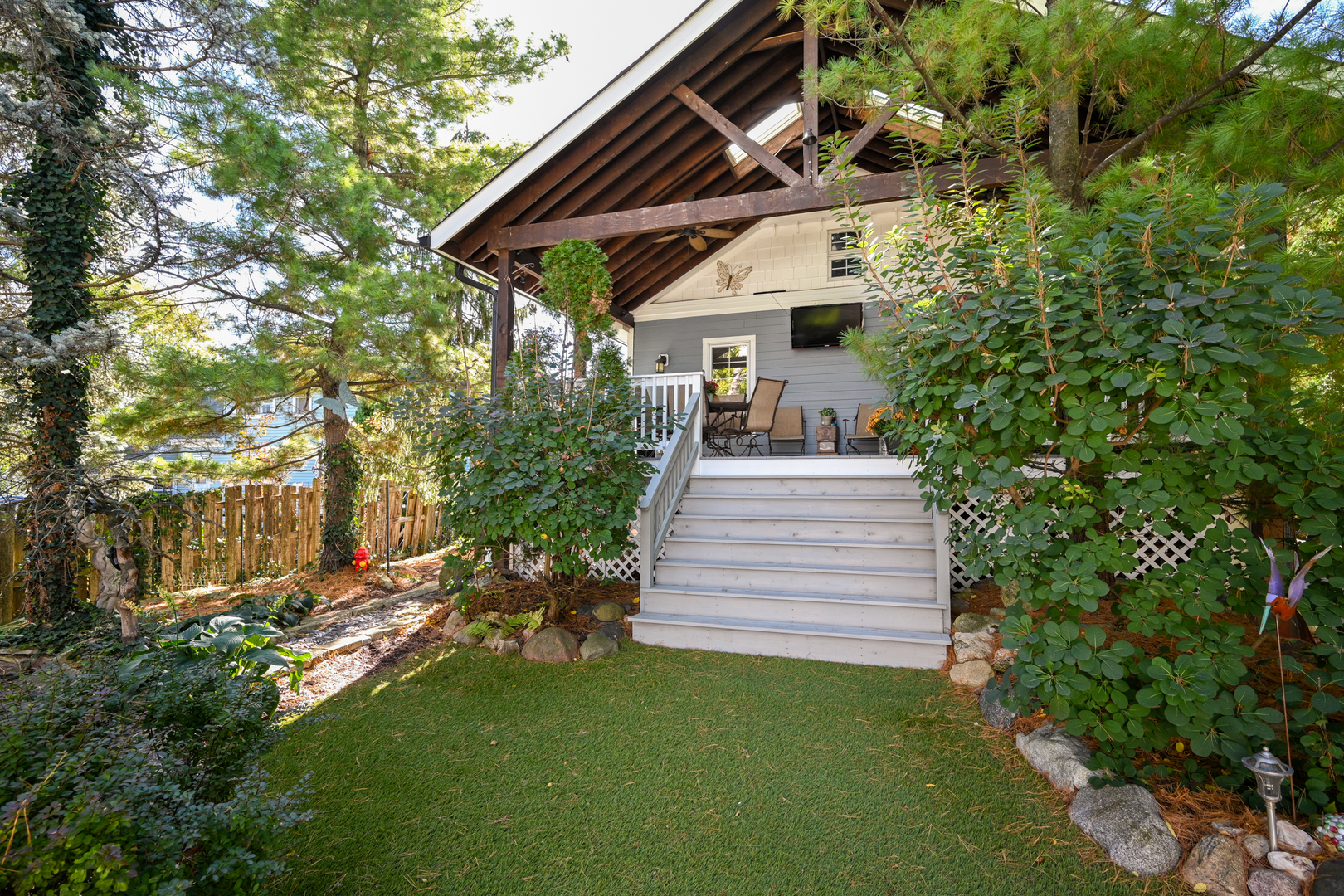 22w474 Emerson Avenue, Glen Ellyn, IL 60137