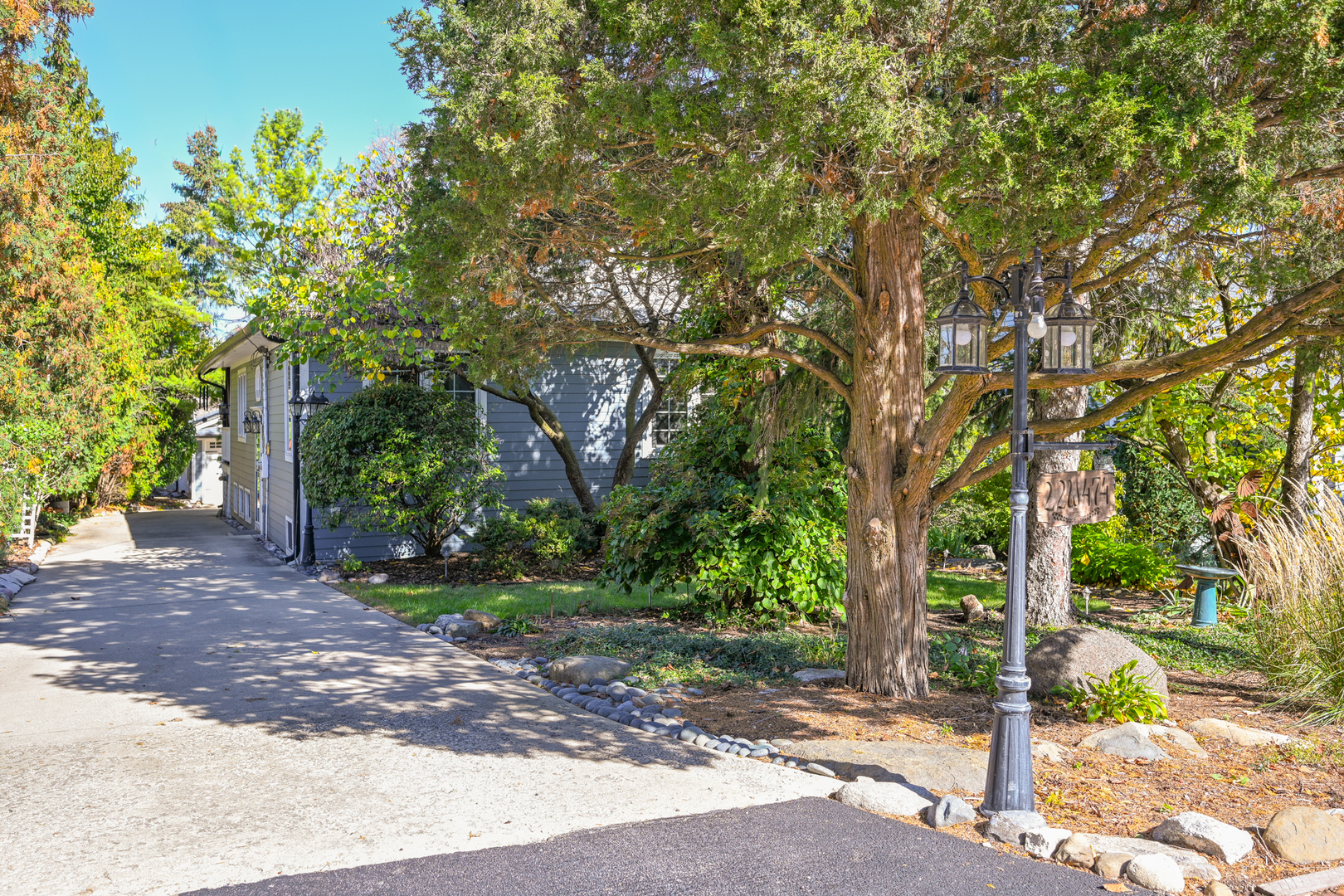 22w474 Emerson Avenue, Glen Ellyn, IL 60137