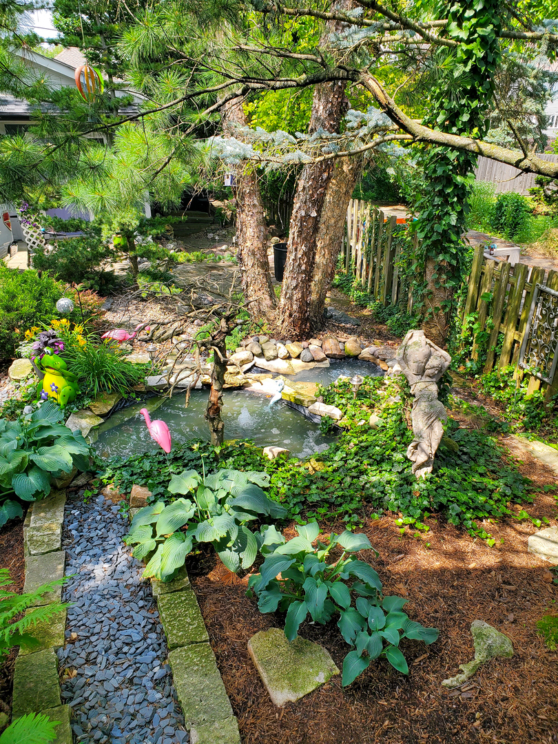 22w474 Emerson Avenue, Glen Ellyn, IL 60137