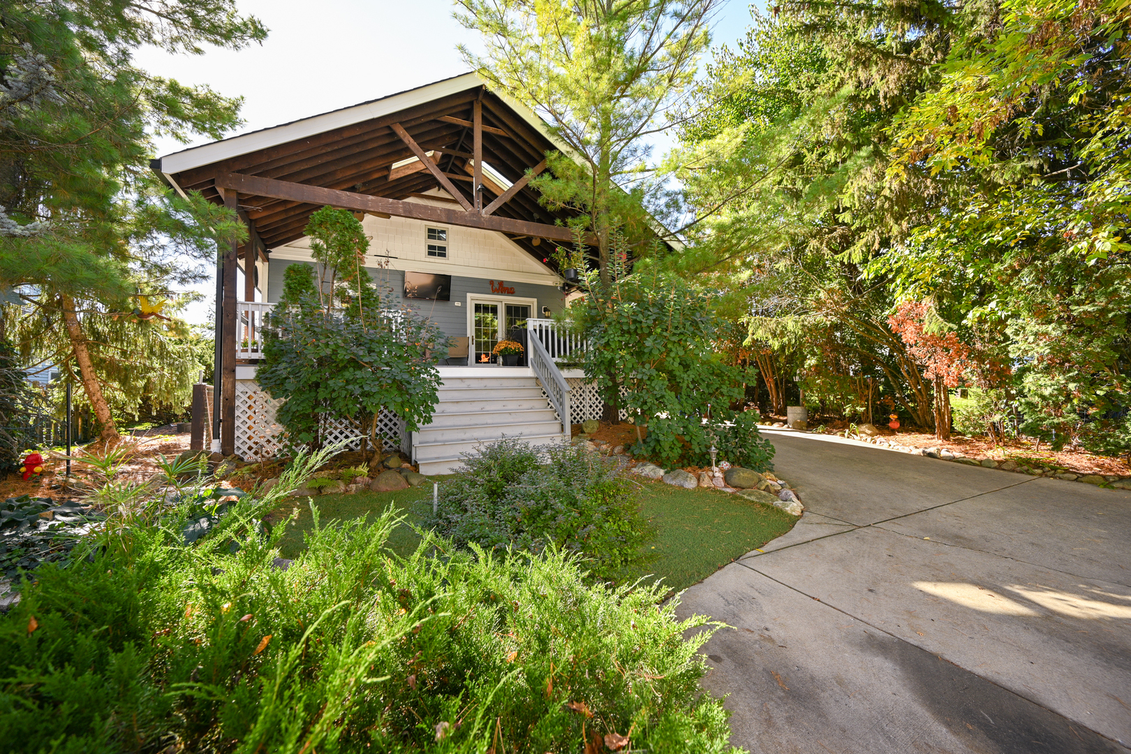 22w474 Emerson Avenue, Glen Ellyn, IL 60137