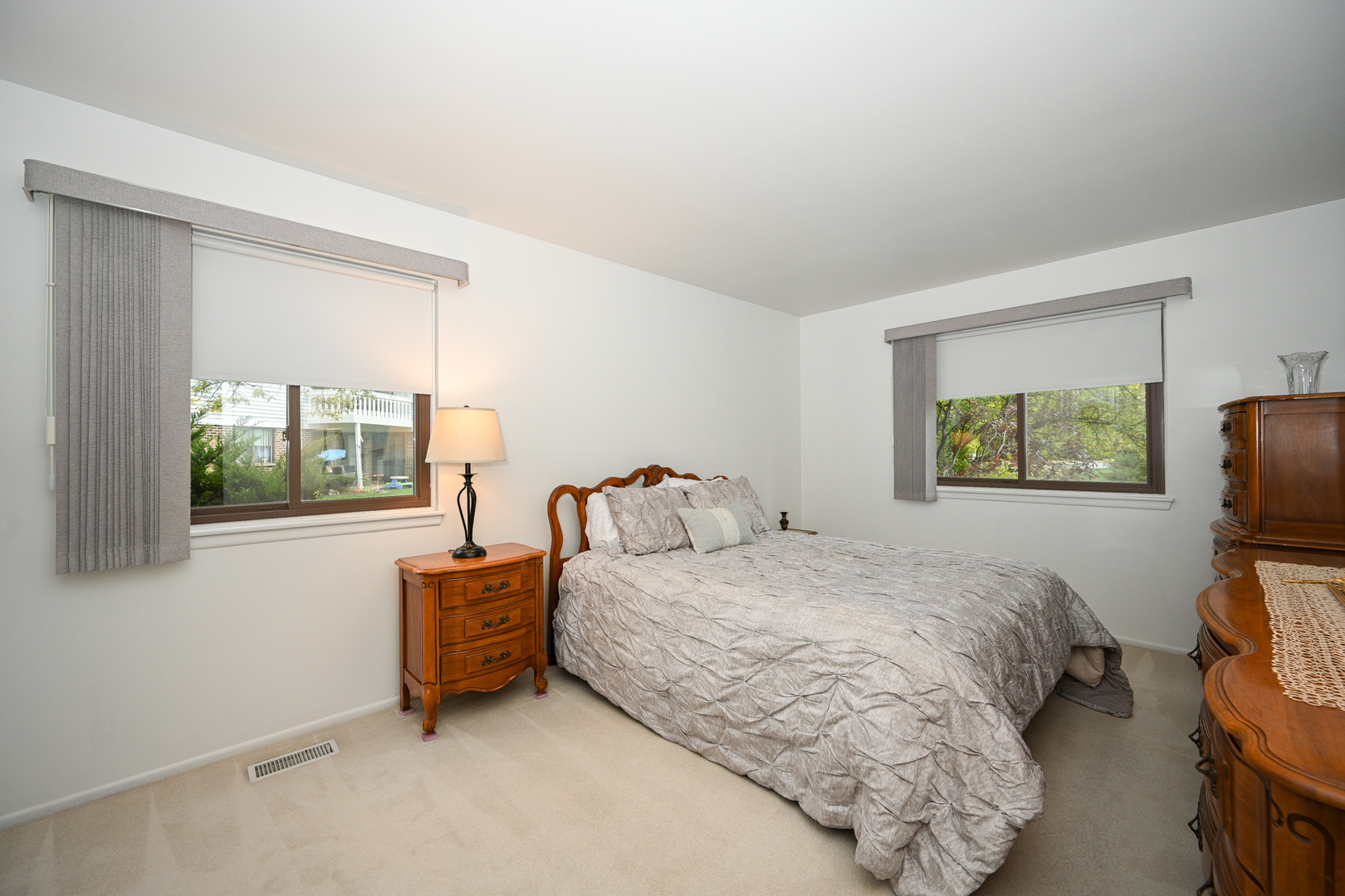 228 Arrowwood Court #D1, Schaumburg, IL 60193