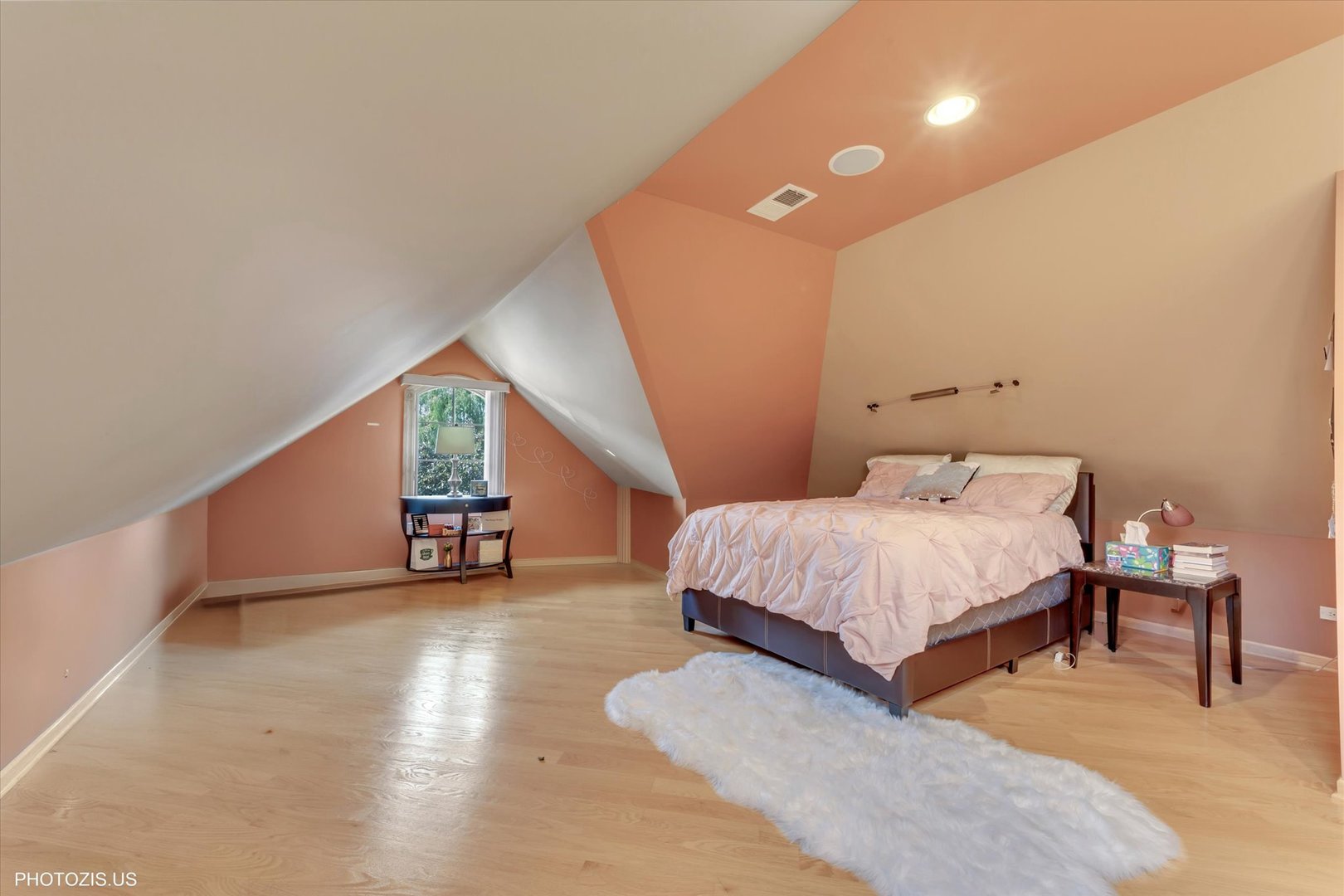 308 Berkshire Lane, Des Plaines, IL 60016