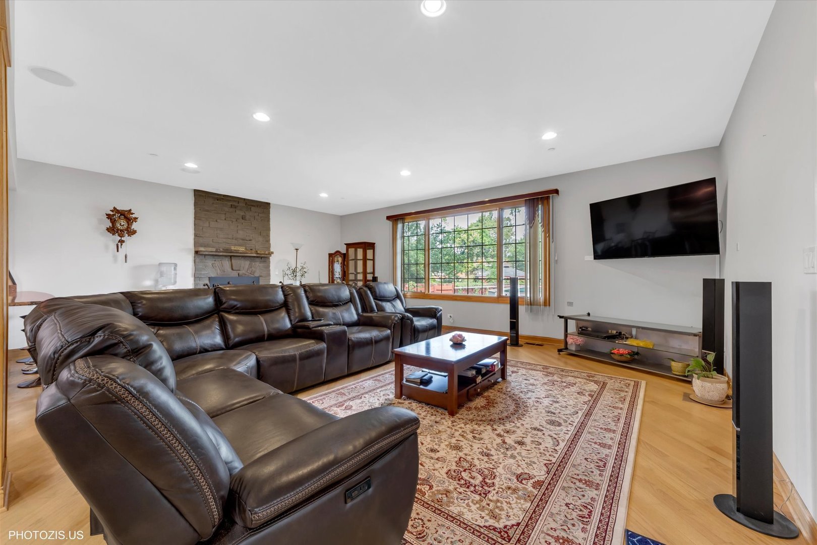 308 Berkshire Lane, Des Plaines, IL 60016