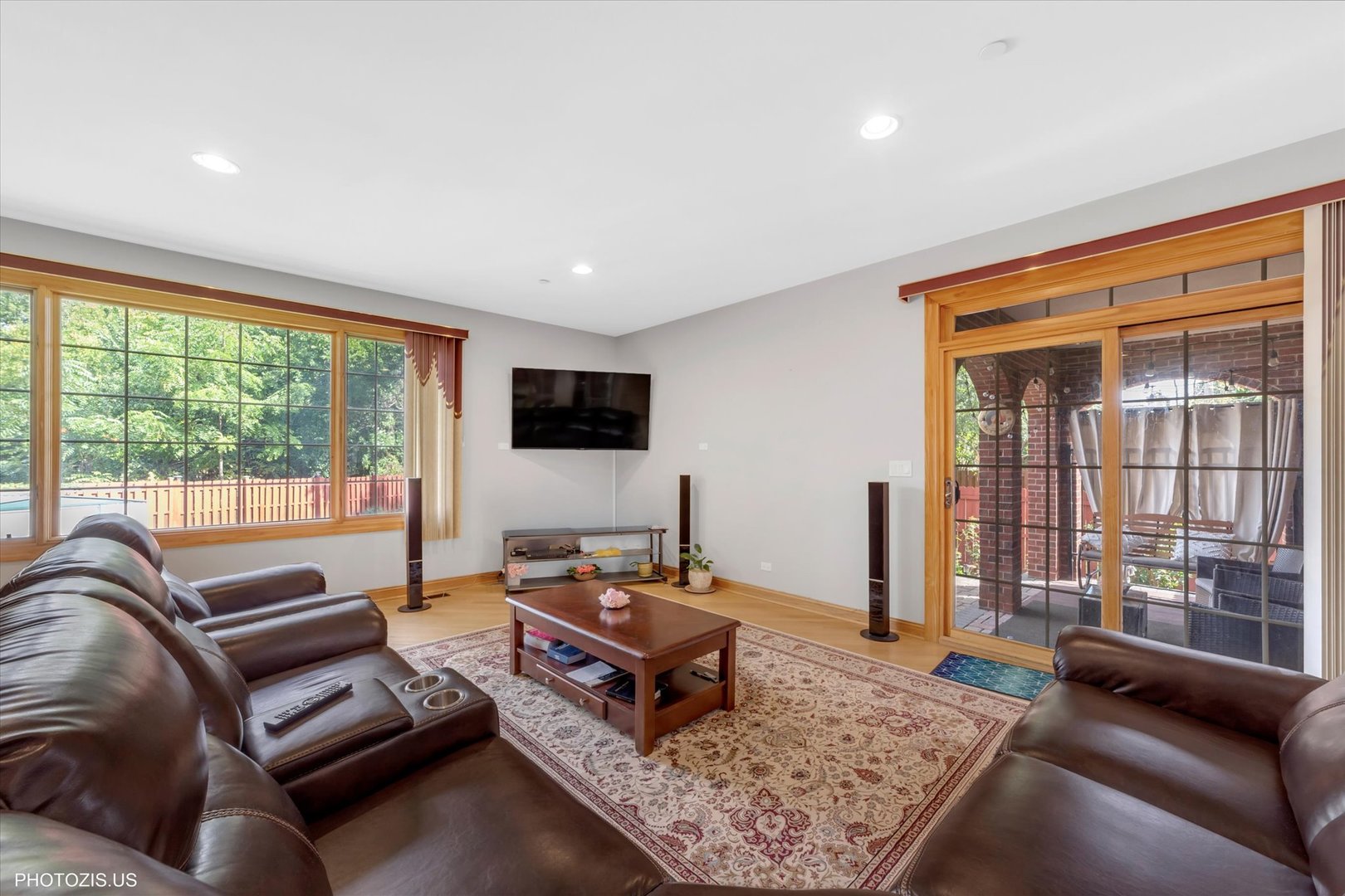 308 Berkshire Lane, Des Plaines, IL 60016