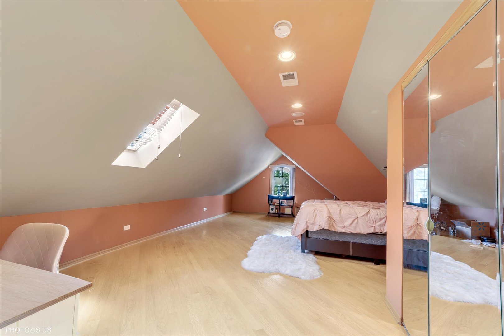 308 Berkshire Lane, Des Plaines, IL 60016