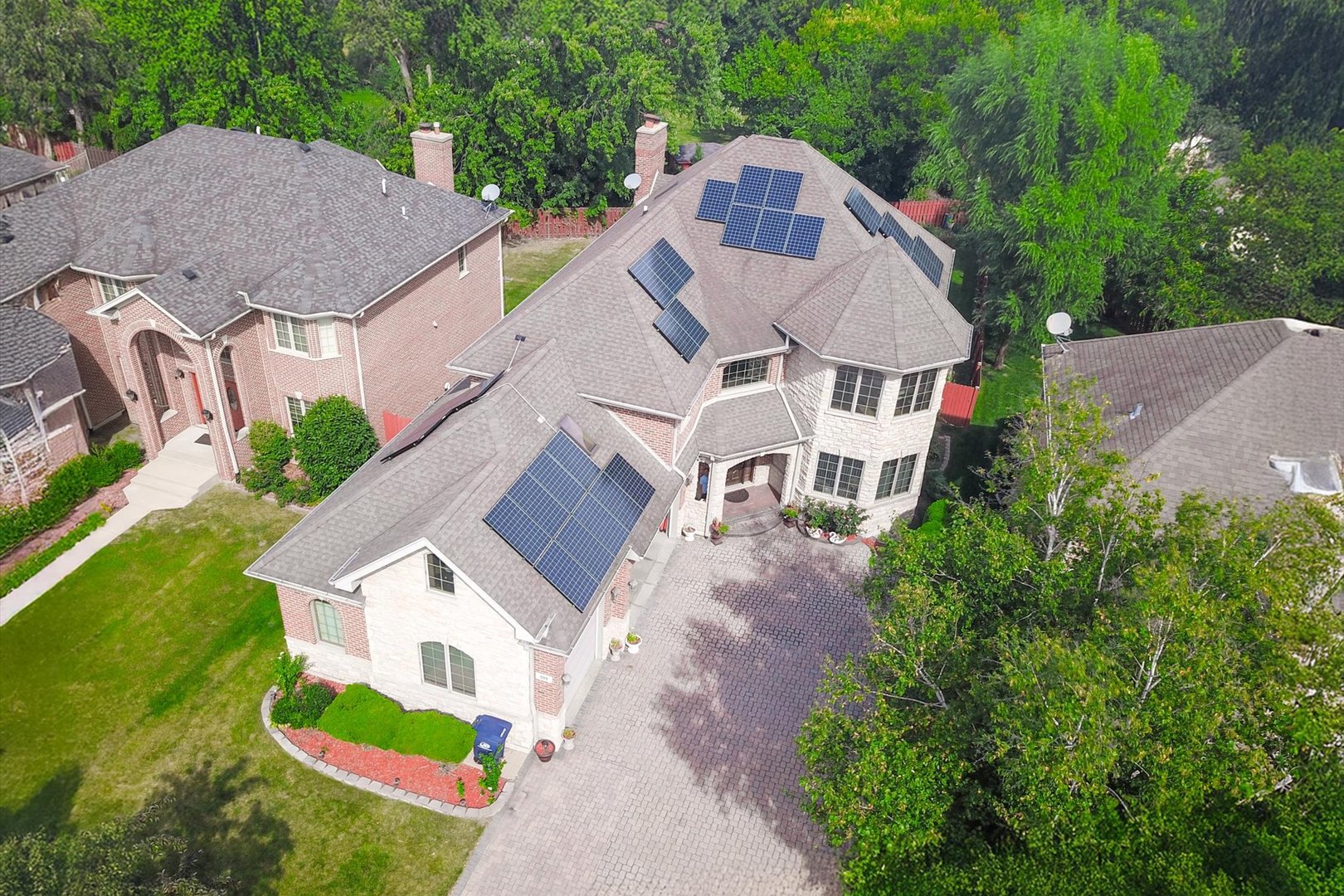 308 Berkshire Lane, Des Plaines, IL 60016