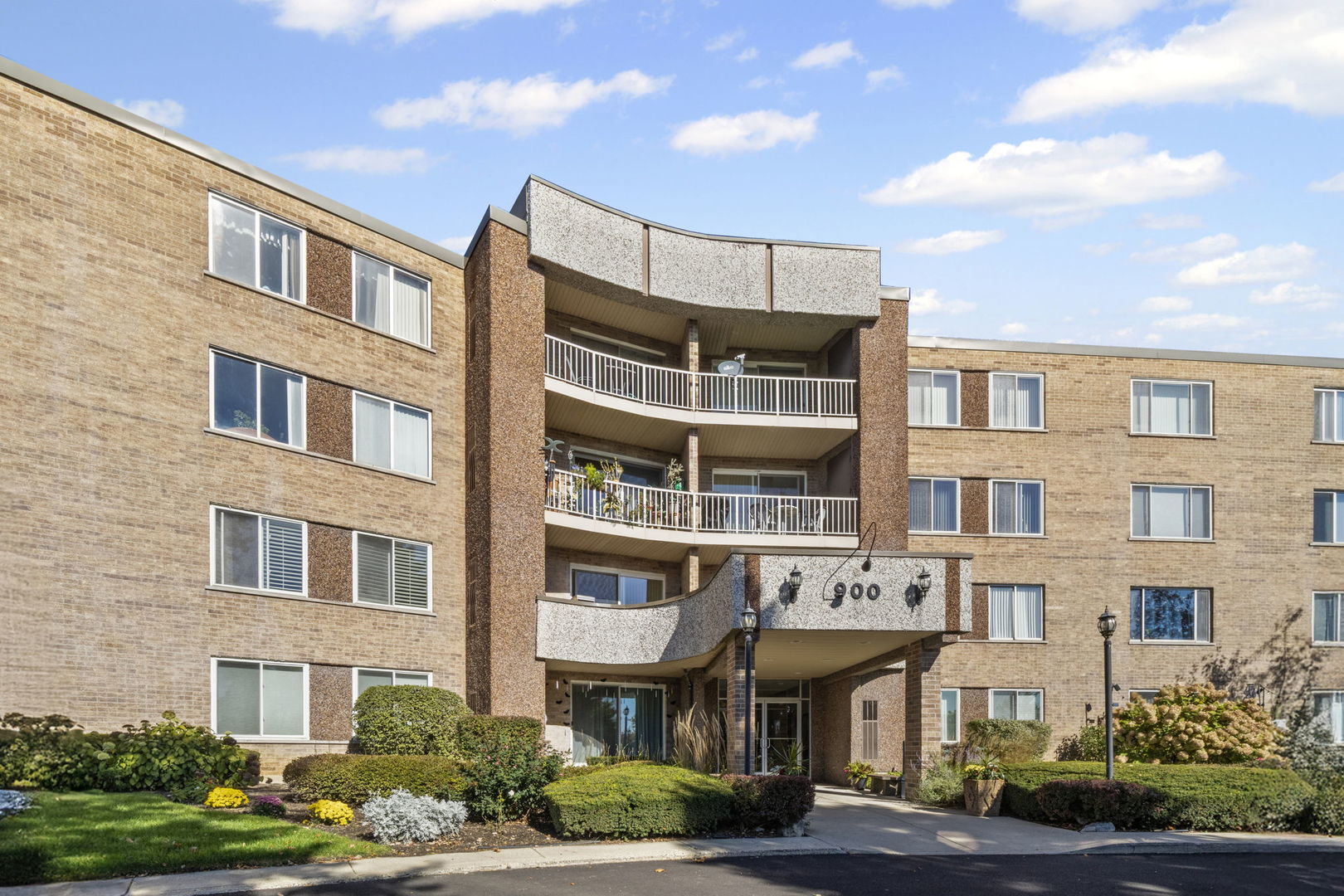 900 E Wilmette Road #105, Palatine, IL 60074