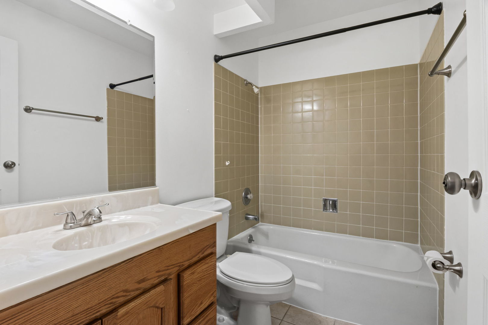 900 E Wilmette Road #105, Palatine, IL 60074
