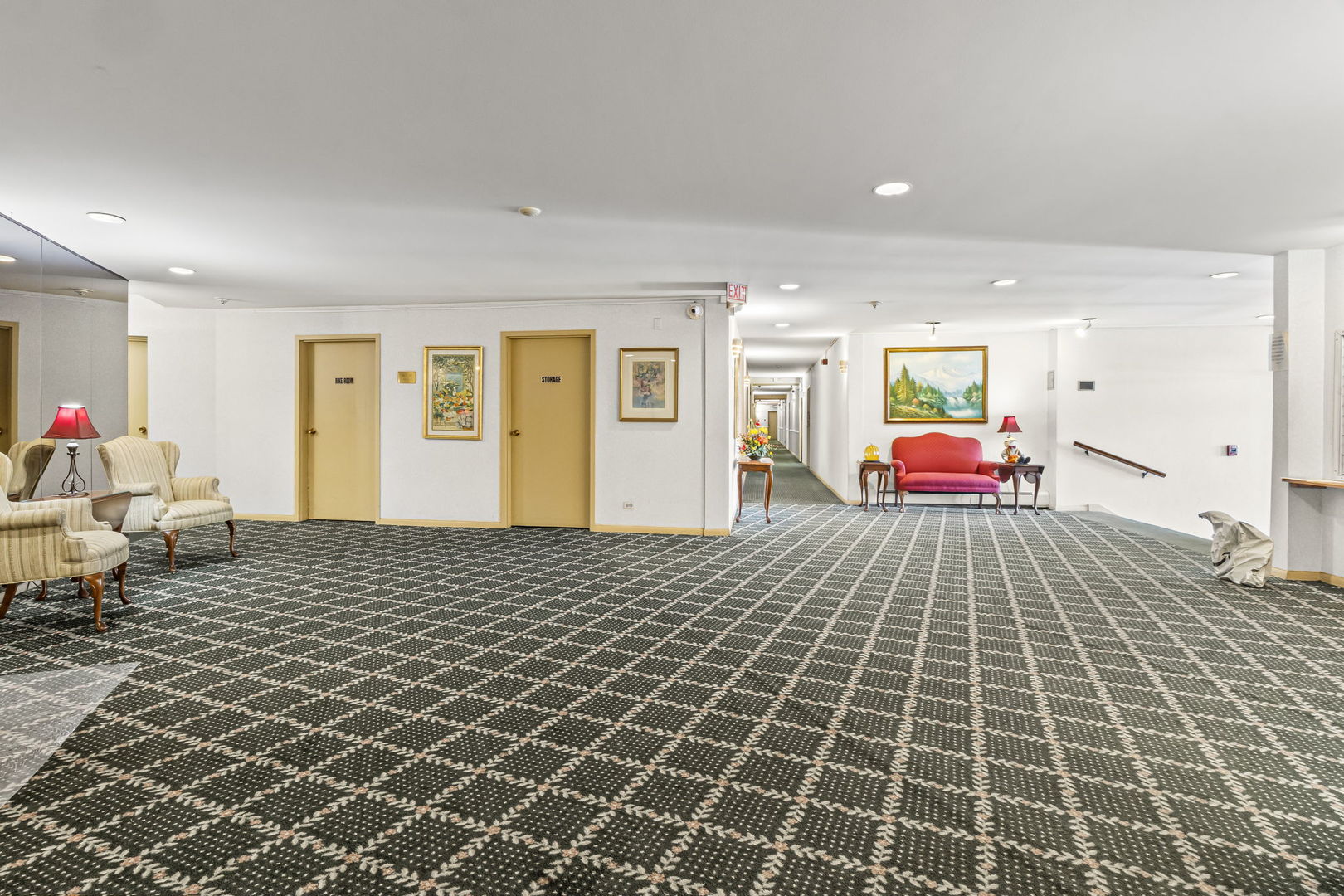 900 E Wilmette Road #105, Palatine, IL 60074