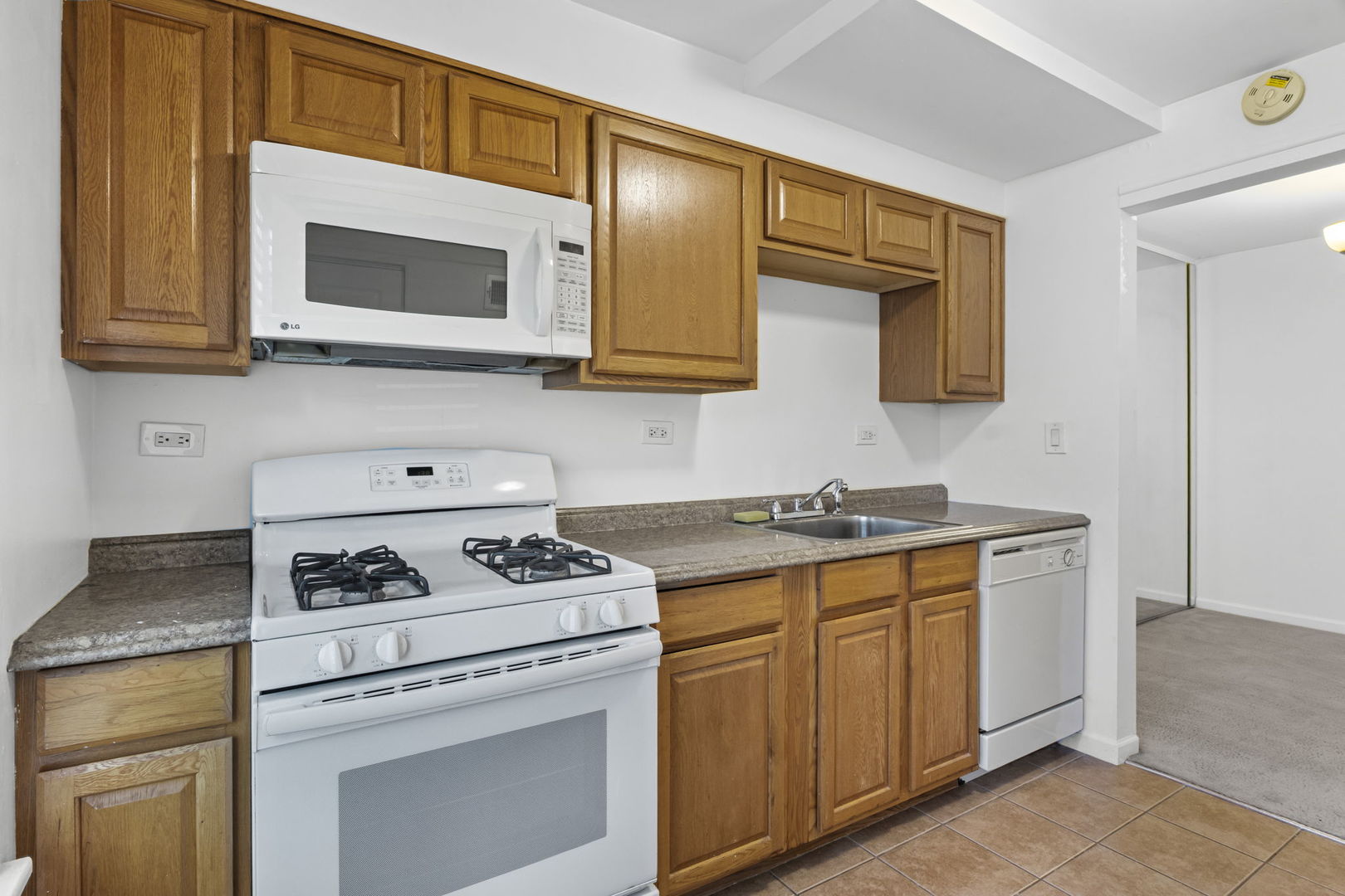 900 E Wilmette Road #105, Palatine, IL 60074