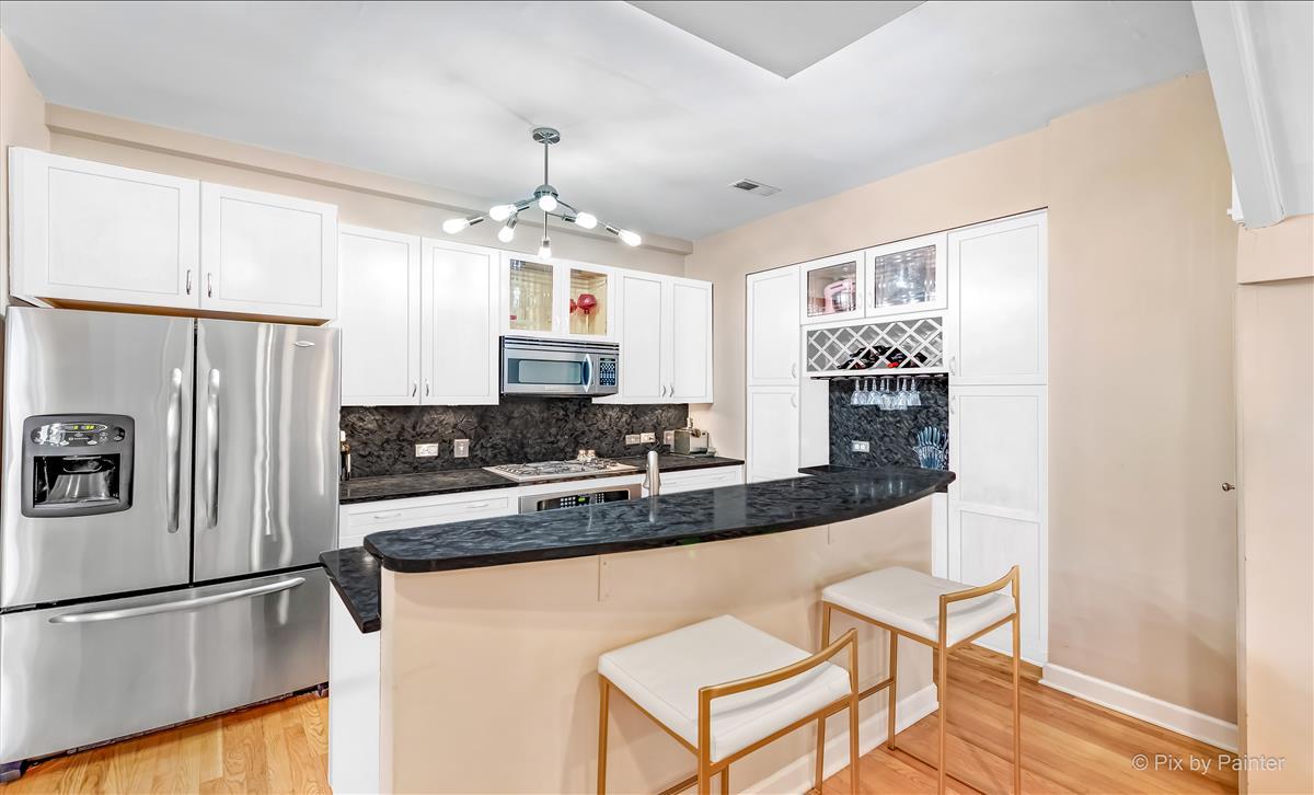 1430 N La Salle Drive #F1, Chicago, IL 60610