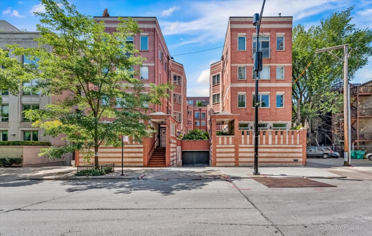 1430 N La Salle Drive #F1, Chicago, IL 60610