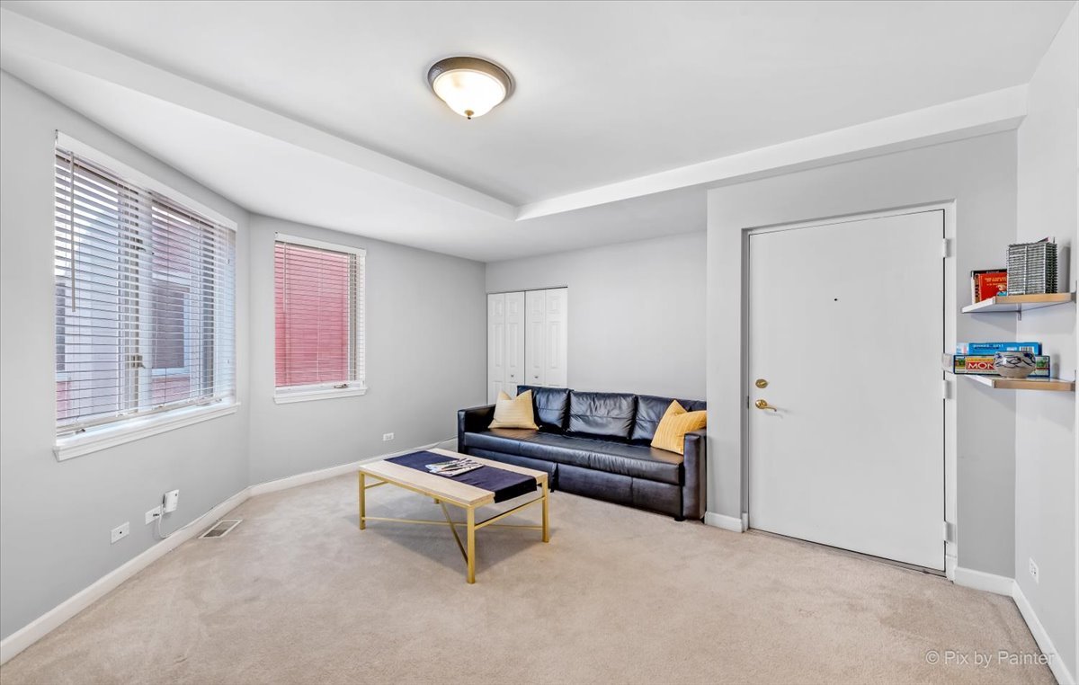 1430 N La Salle Drive #F1, Chicago, IL 60610