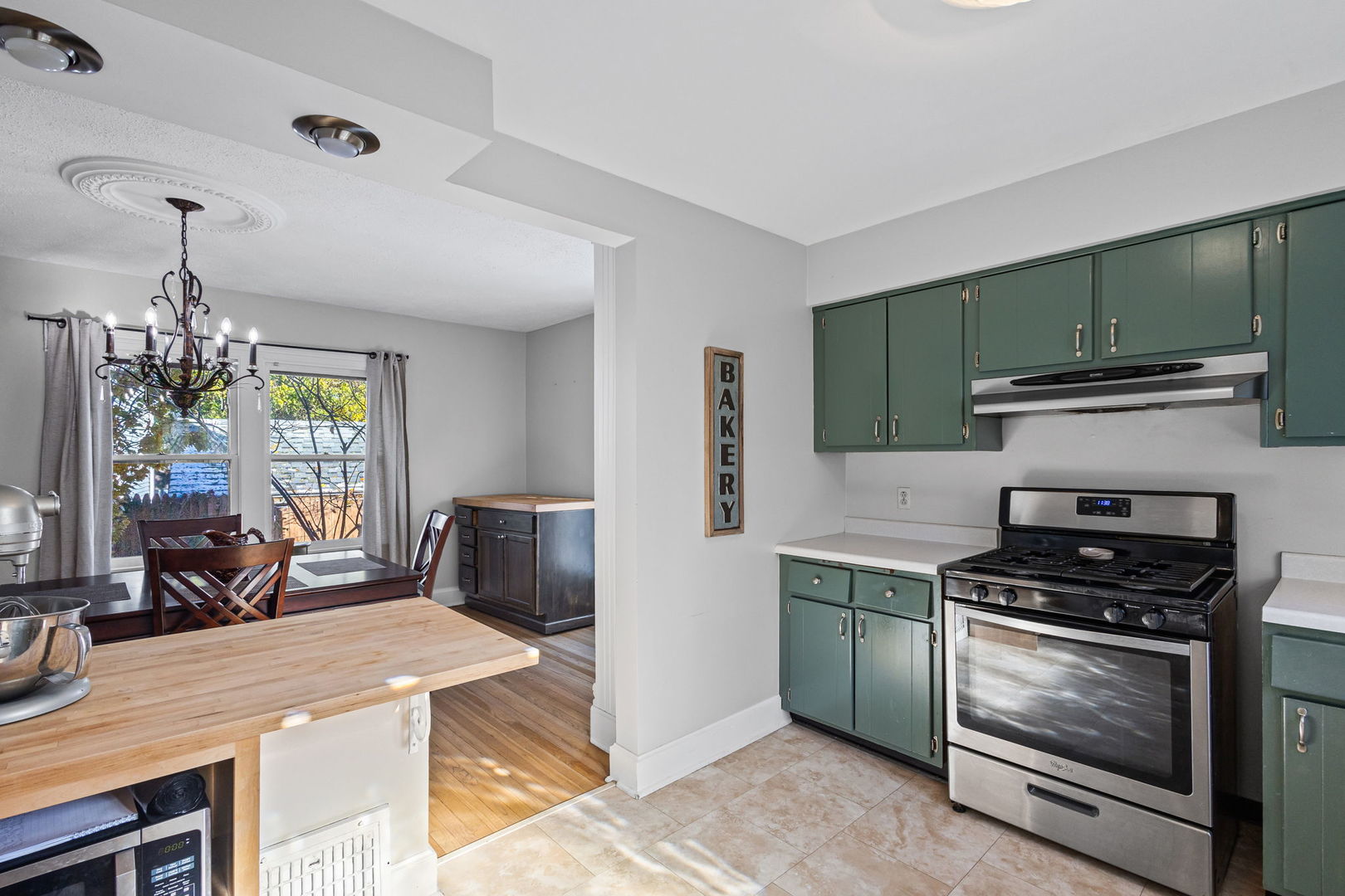 517 Bunker Street, Woodstock, IL 60098