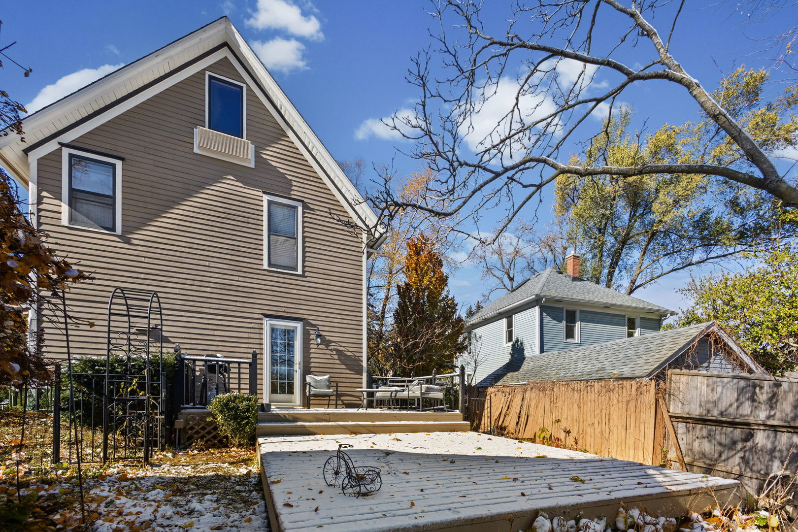 517 Bunker Street, Woodstock, IL 60098