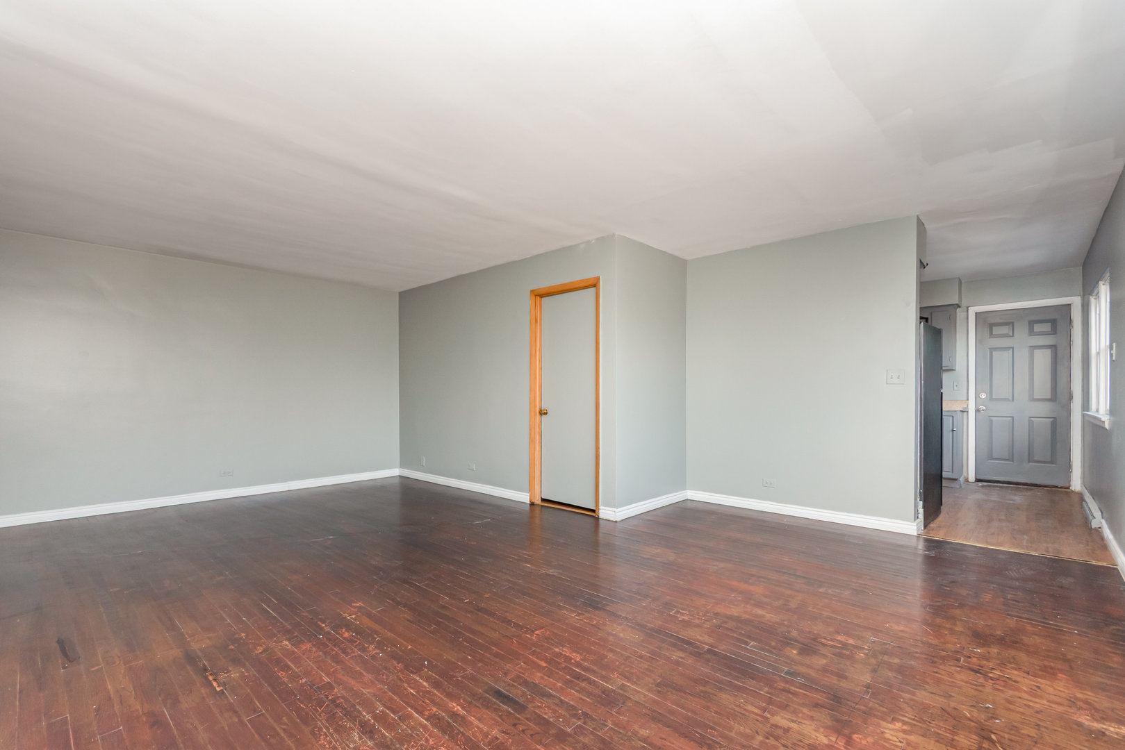 10448 W Cermak Road #2R, Westchester, IL 60154