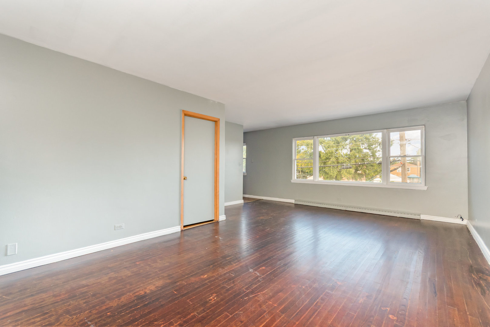 10448 W Cermak Road #2R, Westchester, IL 60154