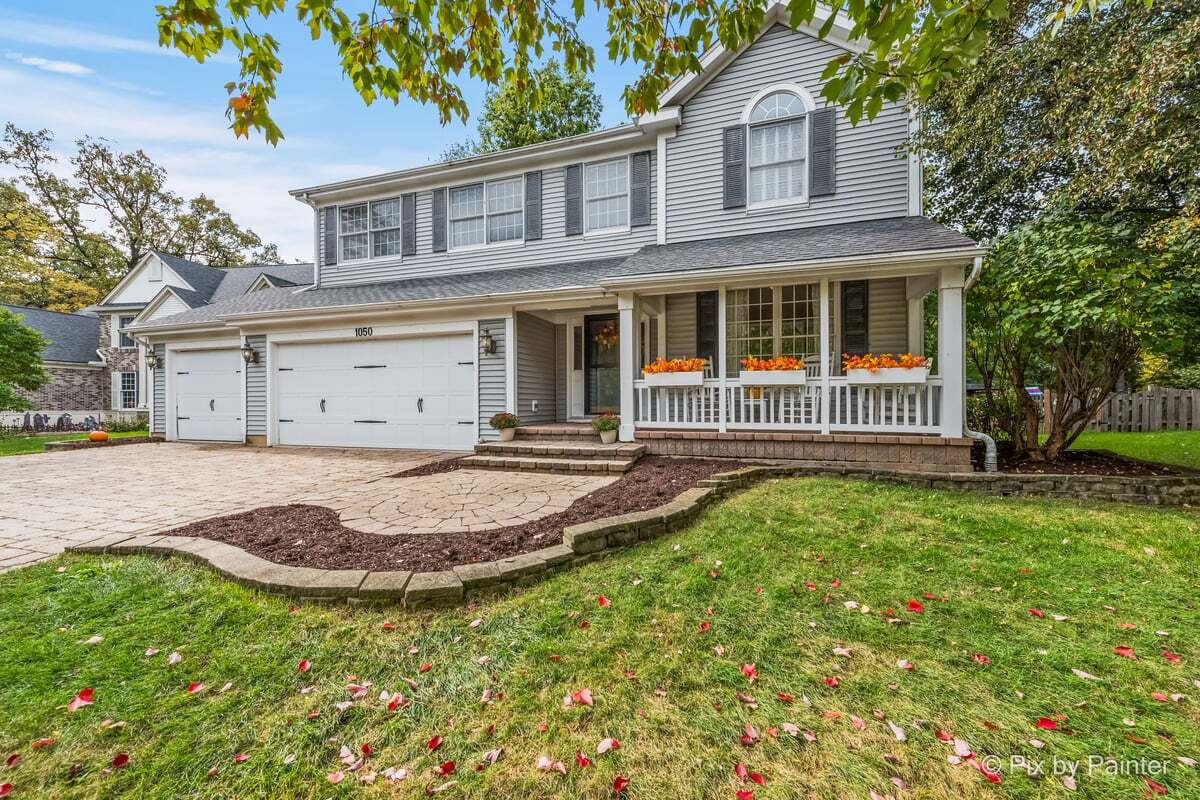 1050 Williamsburg Circle, Grayslake, IL 60030