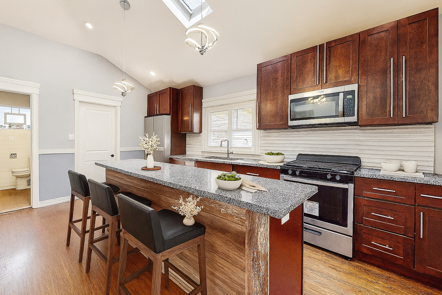 124 E 83rd Street, Chicago, IL 60619