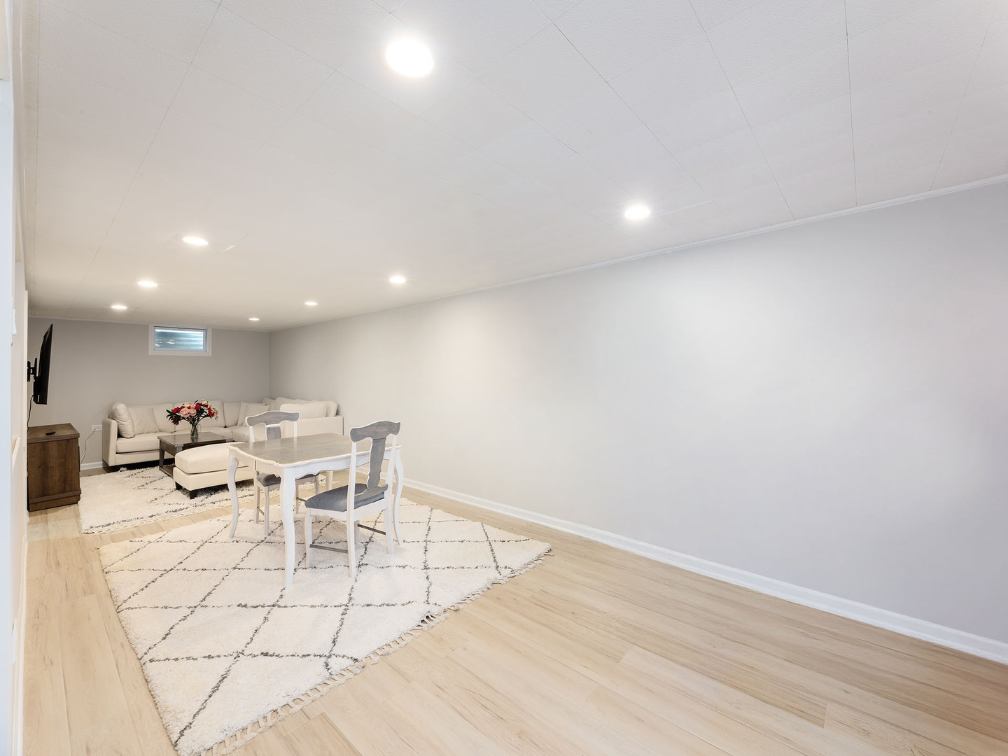 1649 Park Avenue, Hanover Park, IL 60133