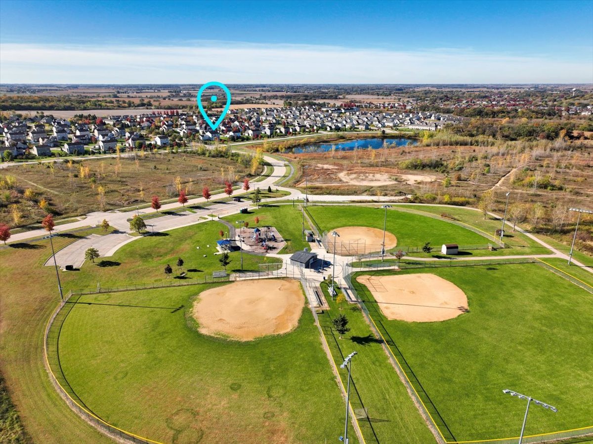 1284 Olive Lane, Hampshire, IL 60140