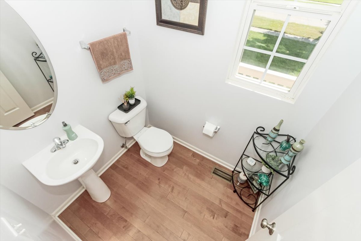 1284 Olive Lane, Hampshire, IL 60140