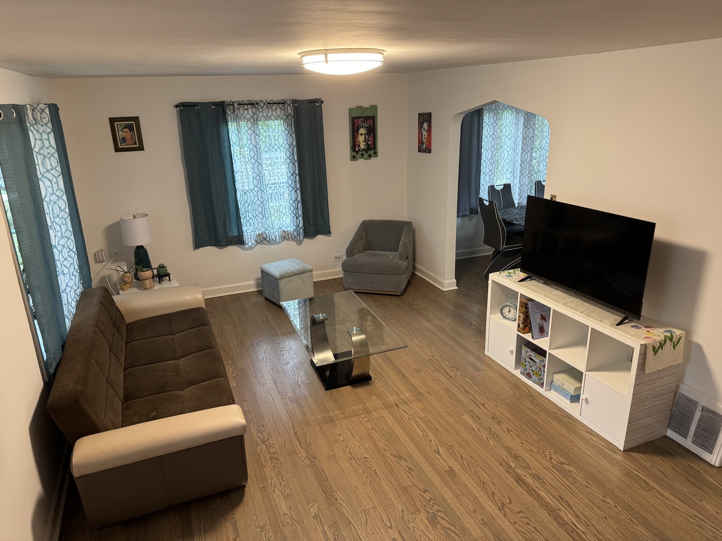 300 S Cumberland Parkway, Des Plaines, IL 60016