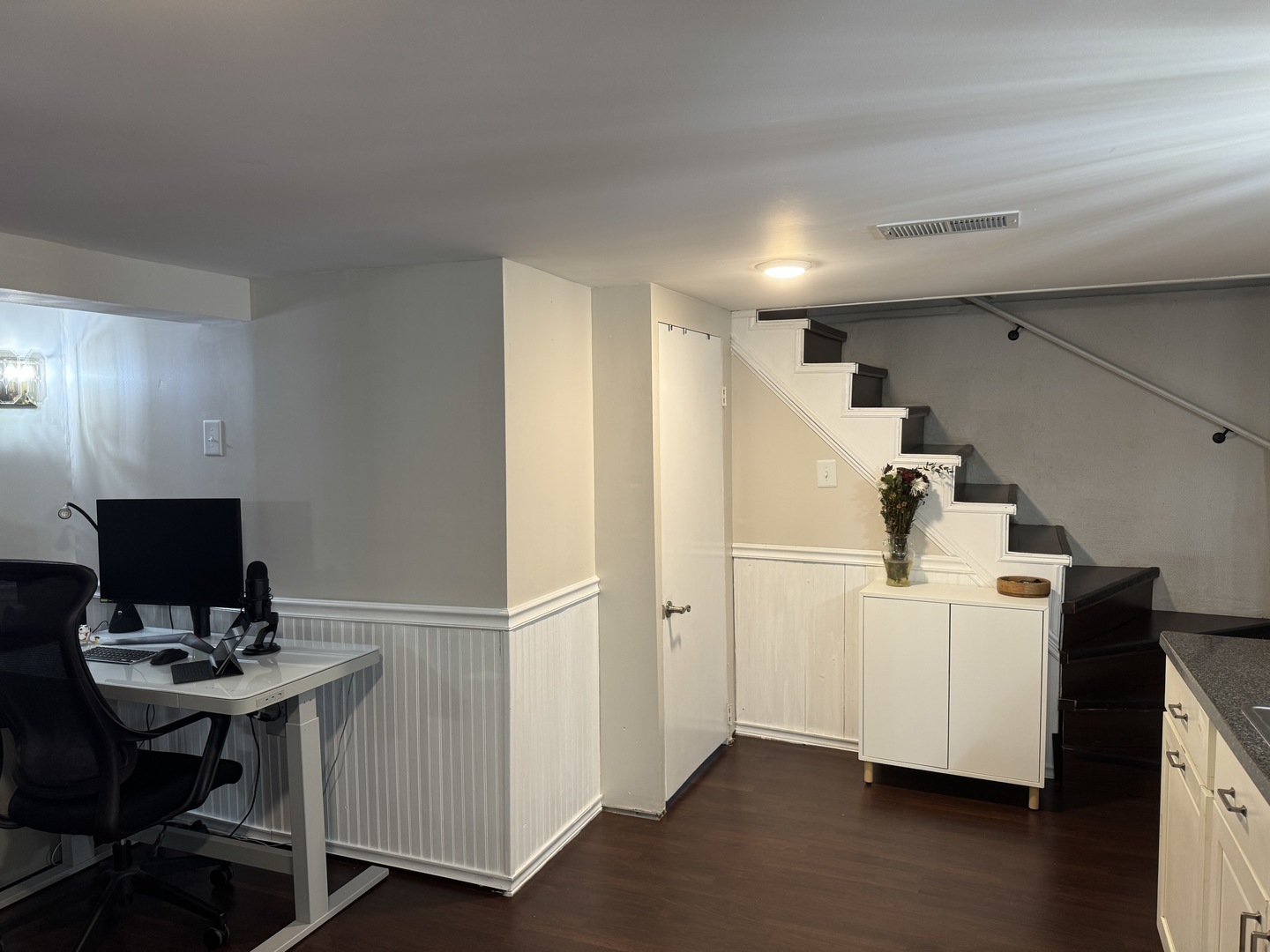 300 S Cumberland Parkway, Des Plaines, IL 60016