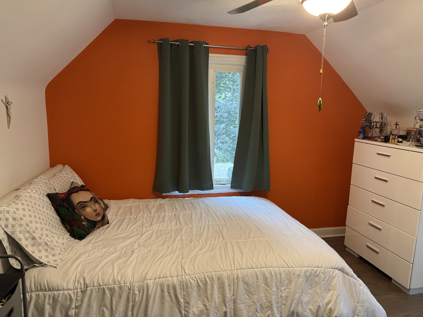 300 S Cumberland Parkway, Des Plaines, IL 60016