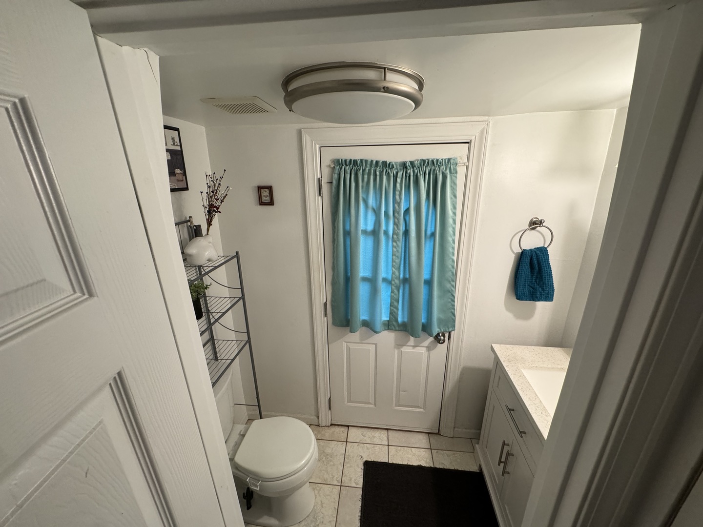 300 S Cumberland Parkway, Des Plaines, IL 60016