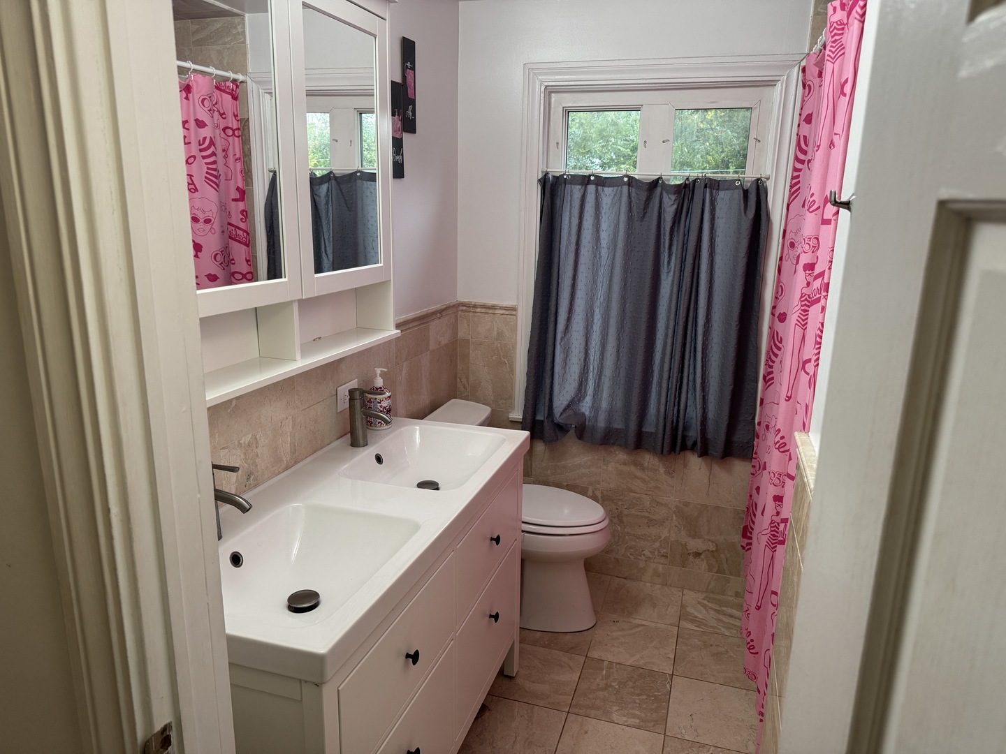 300 S Cumberland Parkway, Des Plaines, IL 60016