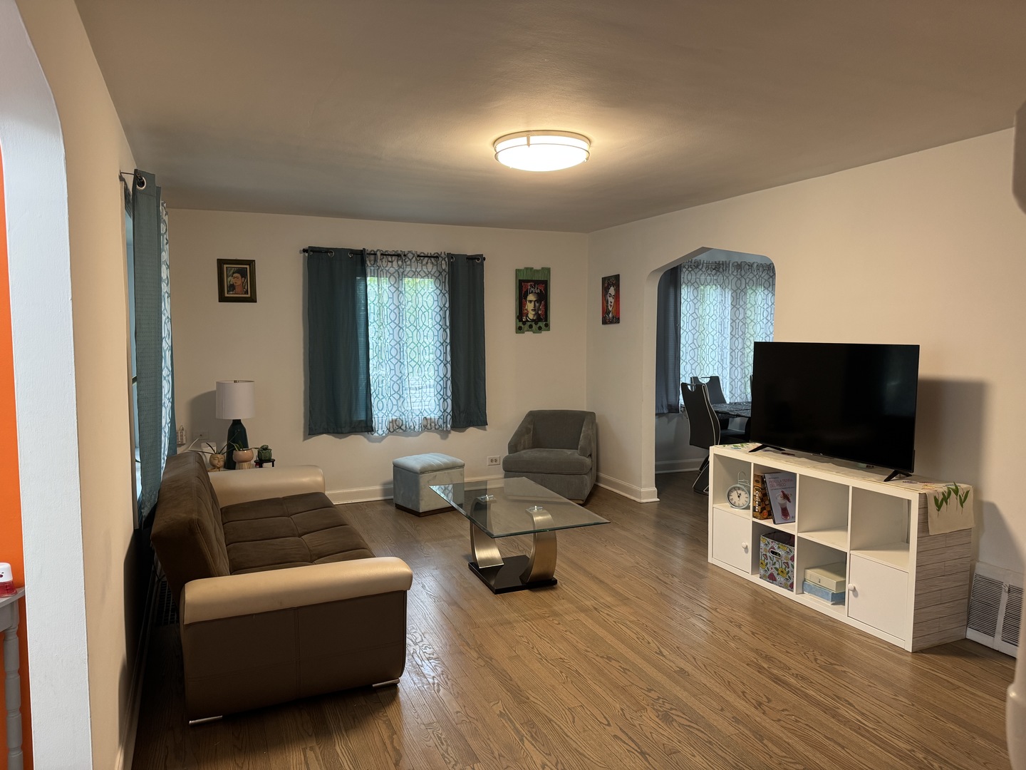 300 S Cumberland Parkway, Des Plaines, IL 60016