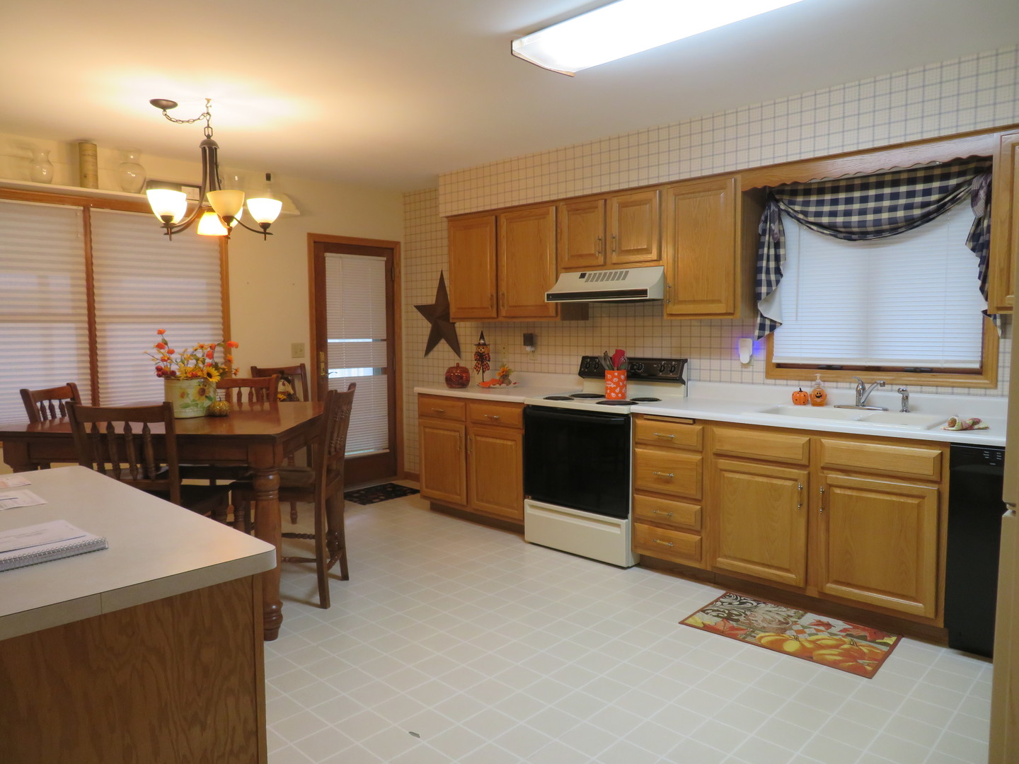 2323 Lynwood Street, Morris, IL 60450