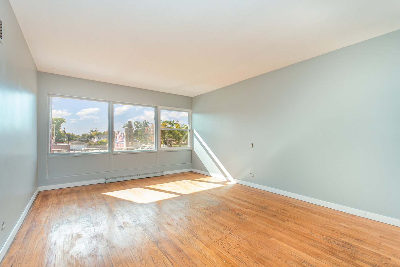 10448 W Cermak Road #1F, Westchester, IL 60154