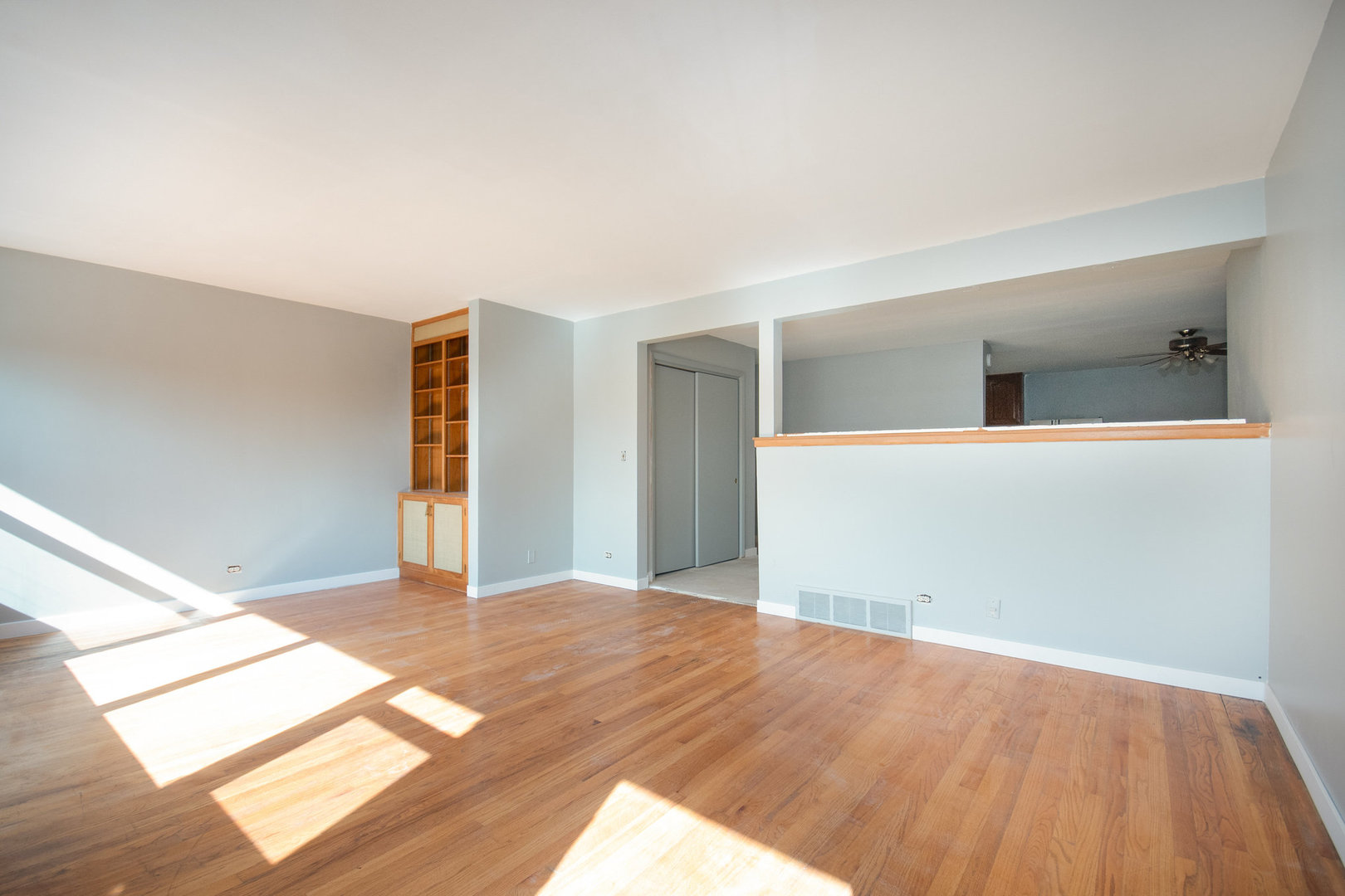 10448 W Cermak Road #1F, Westchester, IL 60154