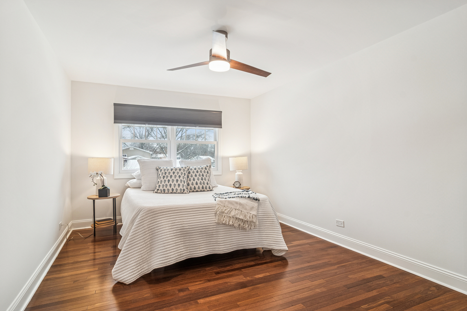 2528 N Walnut Avenue, Arlington Heights, IL 60004