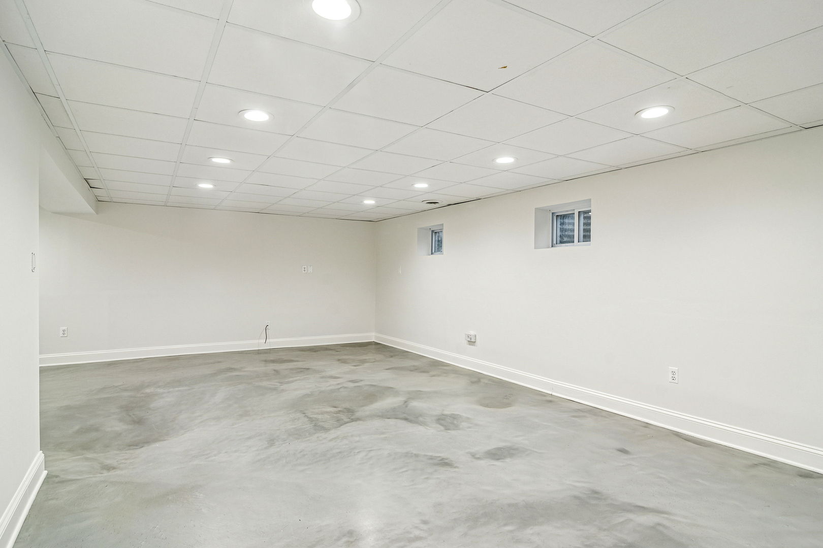 2528 N Walnut Avenue, Arlington Heights, IL 60004