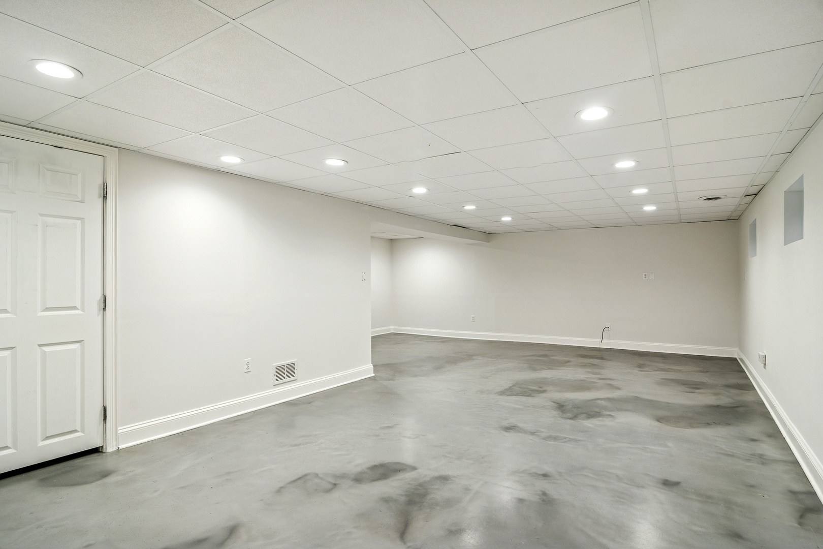 2528 N Walnut Avenue, Arlington Heights, IL 60004