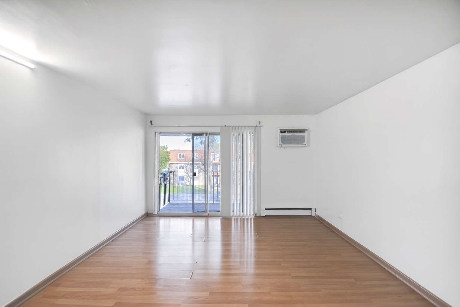 1080 Knoll Lane #305, Hoffman Estates, IL 60169