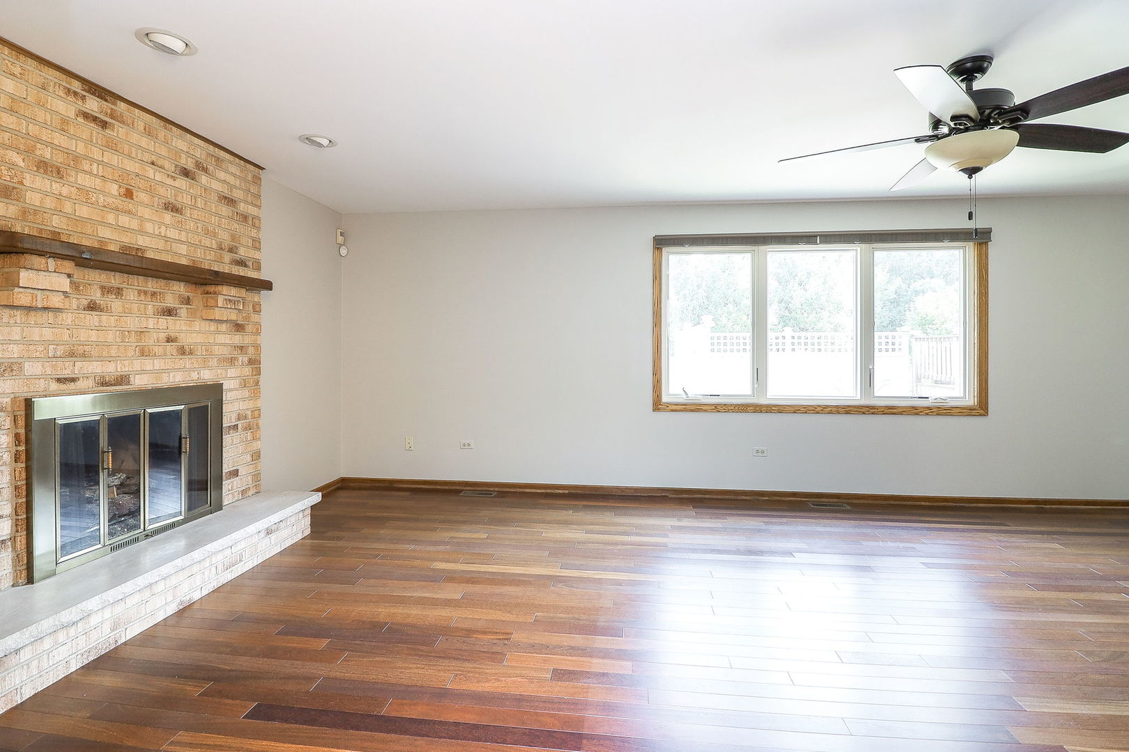 9S251 Graceland Street, Downers Grove, IL 60516
