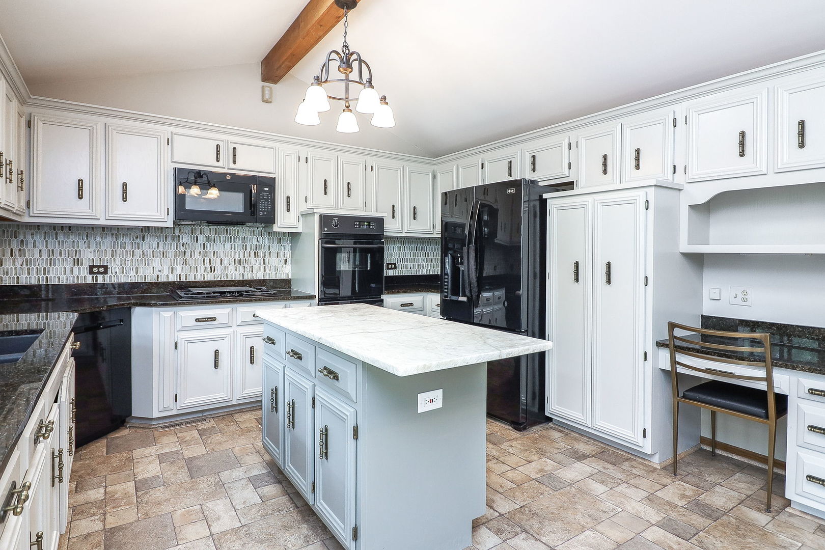 9S251 Graceland Street, Downers Grove, IL 60516