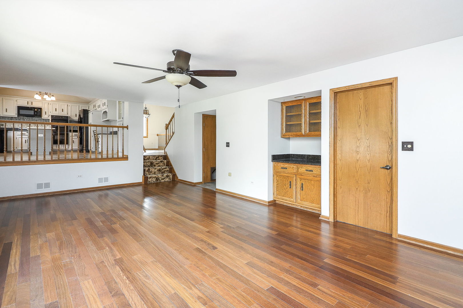 9S251 Graceland Street, Downers Grove, IL 60516