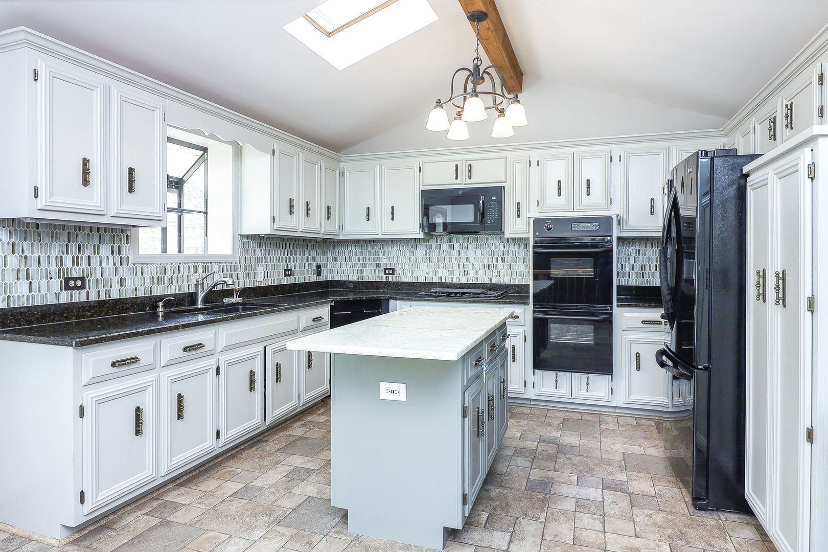 9S251 Graceland Street, Downers Grove, IL 60516