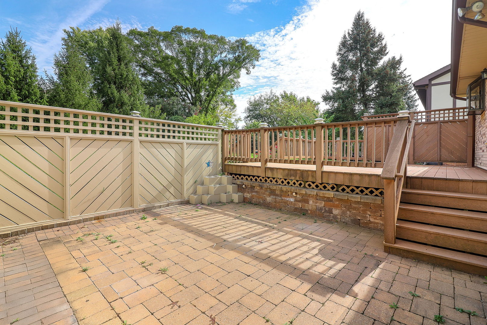 9S251 Graceland Street, Downers Grove, IL 60516