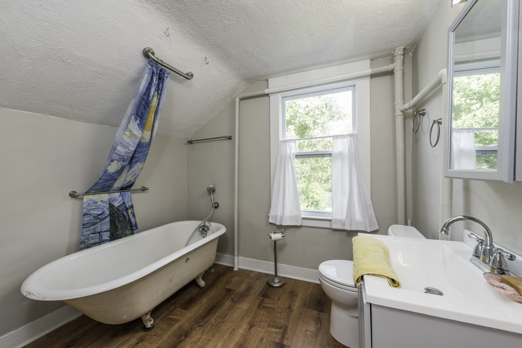 511 Chestnut Street, Waukegan, IL 60085