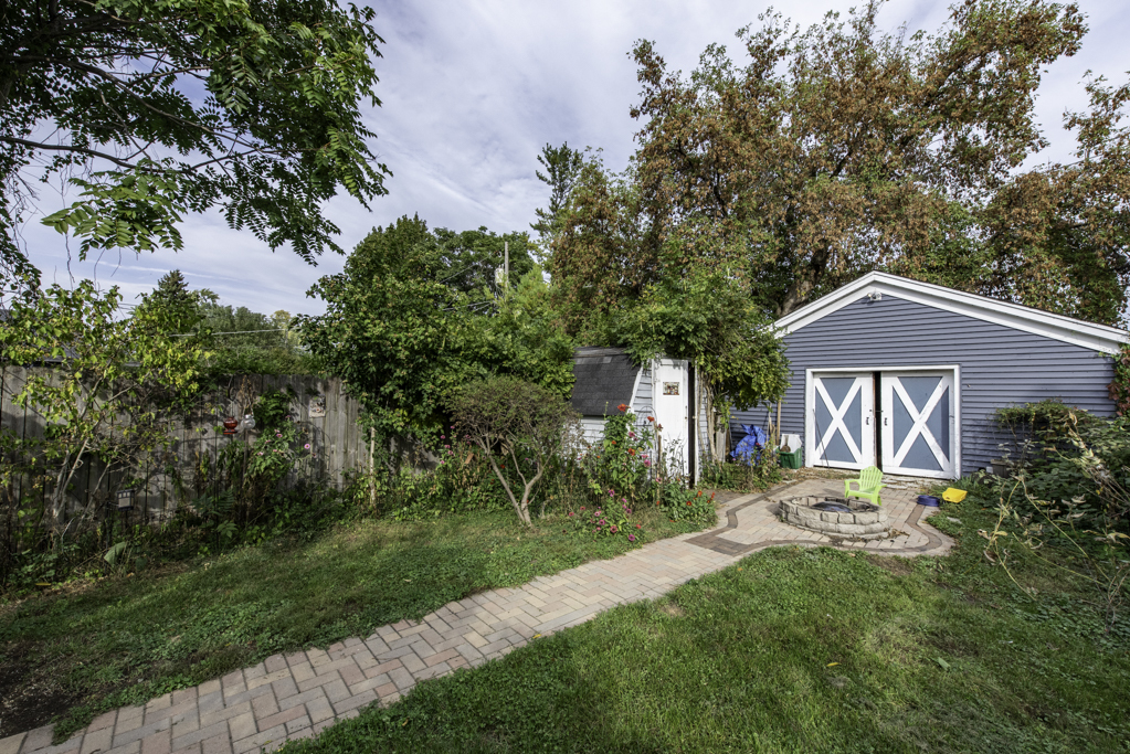 511 Chestnut Street, Waukegan, IL 60085