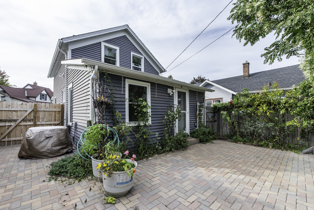 511 Chestnut Street, Waukegan, IL 60085