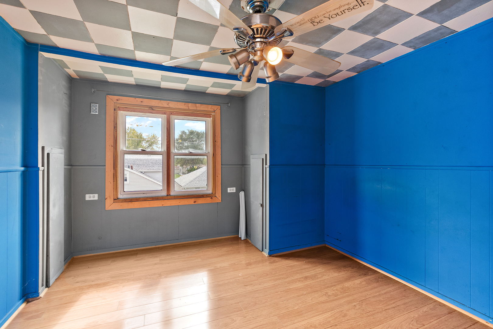 9827 Melvina Avenue, Oak Lawn, IL 60453