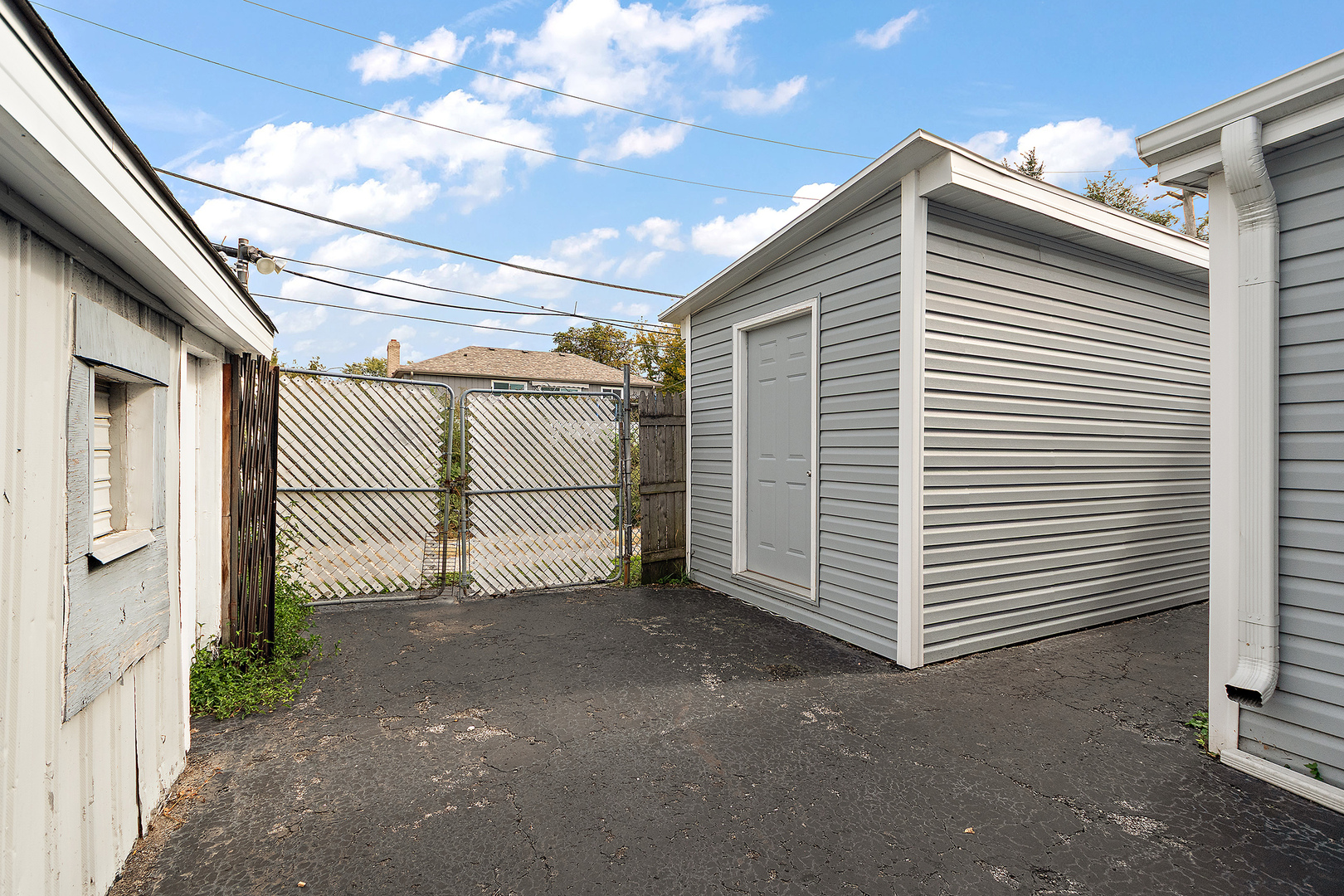 9827 Melvina Avenue, Oak Lawn, IL 60453